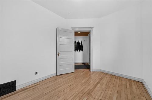 587 Ashburn St, Winnipeg, MB - Indoor Photo Showing Other Room