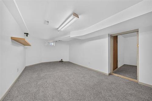 587 Ashburn St, Winnipeg, MB - Indoor Photo Showing Other Room