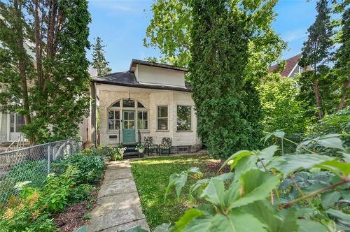 587 Ashburn St, Winnipeg, MB - Outdoor