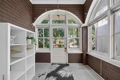 587 Ashburn St, Winnipeg, MB -  With Exterior