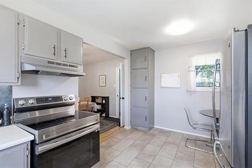 633 Melrose Ave, Winnipeg, MB - Indoor Photo Showing Kitchen