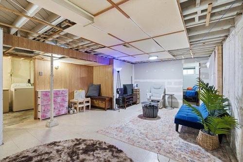 633 Melrose Ave, Winnipeg, MB - Indoor Photo Showing Basement