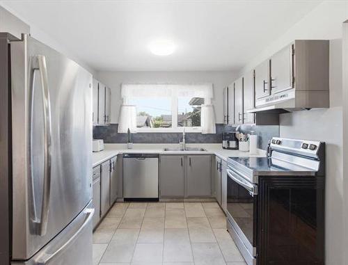 633 Melrose Ave, Winnipeg, MB - Indoor Photo Showing Kitchen