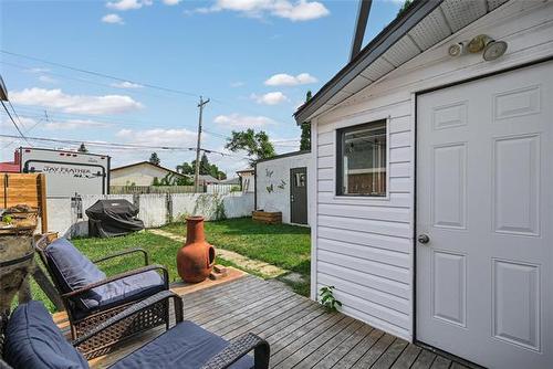 371 Mckay Ave, Winnipeg, MB - Outdoor With Exterior