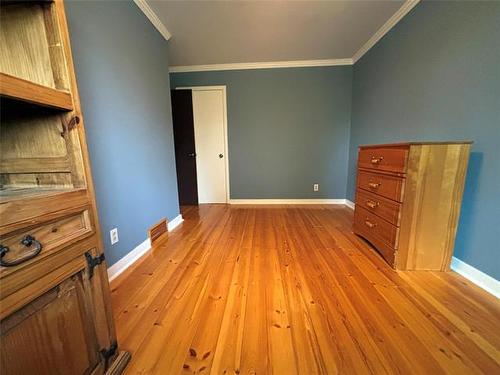 861 Sheppard St, Winnipeg, MB - Indoor Photo Showing Other Room