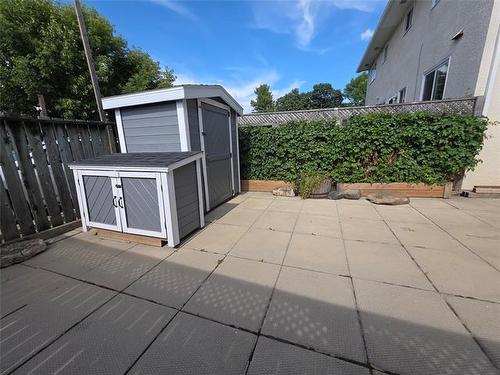861 Sheppard St, Winnipeg, MB - Outdoor With Exterior