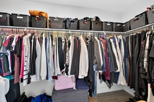 Penderie (Walk-in) - 20 Rue Rousse, Sainte-Clotilde, QC - Indoor With Storage