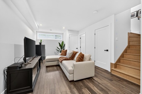 Salle familiale - 20 Rue Rousse, Sainte-Clotilde, QC - Indoor