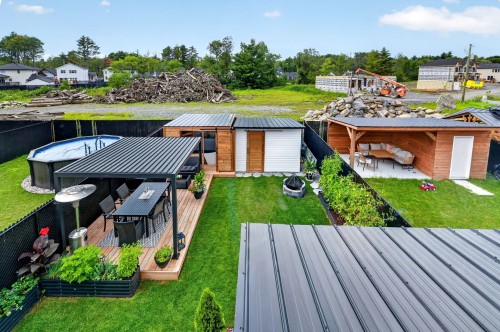 Cour - 20 Rue Rousse, Sainte-Clotilde, QC - Outdoor