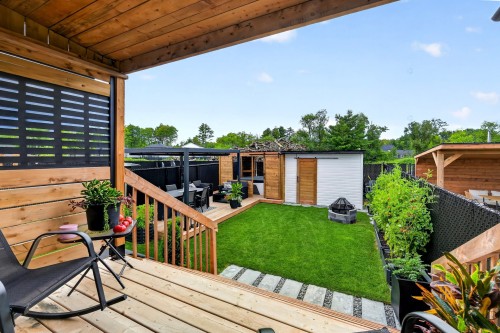 Cour - 20 Rue Rousse, Sainte-Clotilde, QC - Outdoor With Exterior