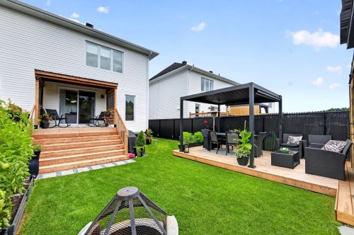 Cour - 20 Rue Rousse, Sainte-Clotilde, QC - Outdoor With Deck Patio Veranda With Exterior