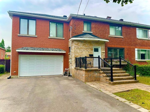 325 Rue Gratton  Montréal (Saint-Laurent), QC H4M 2C8