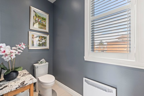 Master Bathroom - 325 Rue Gratton, Montréal (Saint-Laurent), QC - Indoor Photo Showing Bathroom