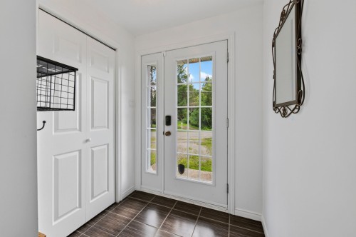 Hall d'entrée/Vestibule - 205 Rue Des Sources, Saint-Calixte, QC - Indoor Photo Showing Other Room