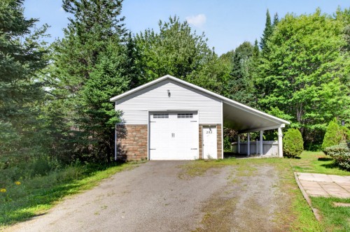 Garage - 205 Rue Des Sources, Saint-Calixte, QC - Outdoor