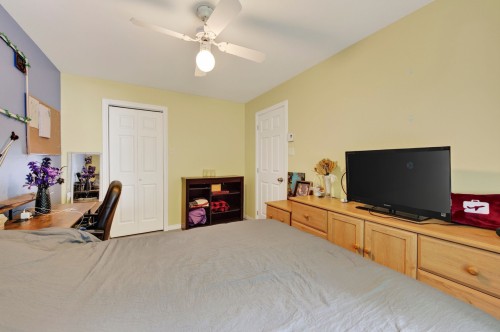 Chambre à coucher - 205 Rue Des Sources, Saint-Calixte, QC - Indoor Photo Showing Bedroom