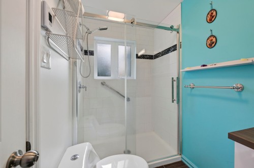 Salle de bains - 205 Rue Des Sources, Saint-Calixte, QC - Indoor Photo Showing Bathroom