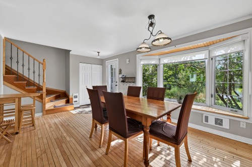 Salle à manger - 205 Rue Des Sources, Saint-Calixte, QC - Indoor Photo Showing Dining Room