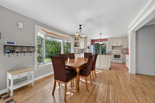 Salle à manger - 205 Rue Des Sources, Saint-Calixte, QC - Indoor Photo Showing Dining Room