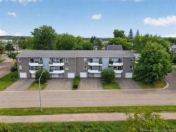 1-60 Westmount BLVD Moncton, NB E1E 4G8
