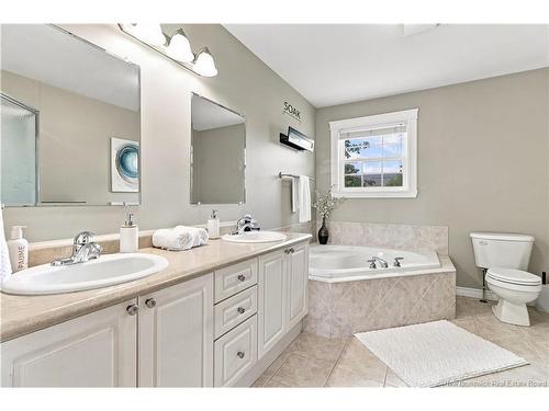 21 Shayla Crt, Fredericton, NB 