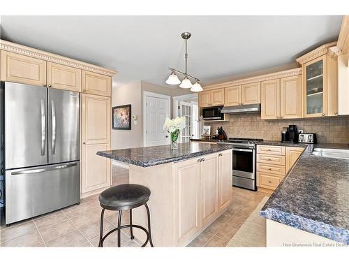 21 Shayla Crt, Fredericton, NB 