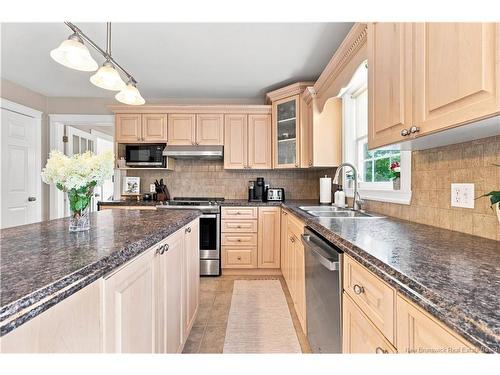 21 Shayla Crt, Fredericton, NB 