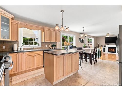 21 Shayla Crt, Fredericton, NB 