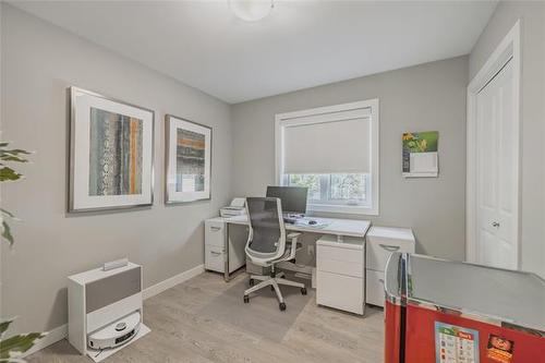 437 Temple Ave, Winnipeg Beach, MB - Indoor Photo Showing Office