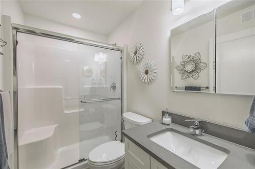 437 Temple Ave, Winnipeg Beach, MB - Indoor Photo Showing Bathroom