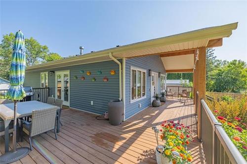 437 Temple Ave, Winnipeg Beach, MB - Outdoor With Deck Patio Veranda With Exterior