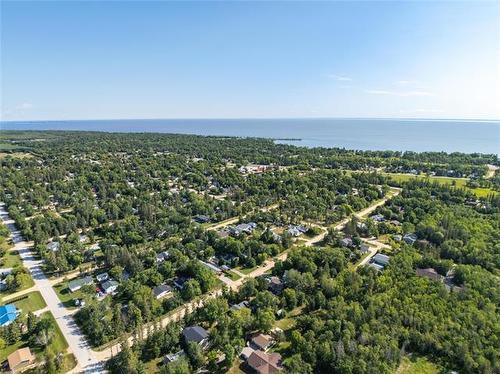 437 Temple Ave, Winnipeg Beach, MB - Outdoor With View