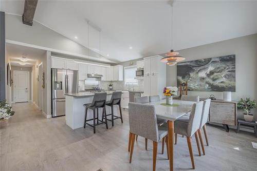 437 Temple Ave, Winnipeg Beach, MB - Indoor Photo Showing Dining Room