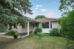 2 Voyageur AVE  Winnipeg, MB R2Y 0H5