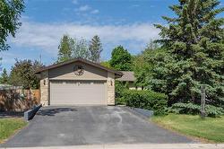 13 Lions WAY  Stonewall, MB R0C 2Z0
