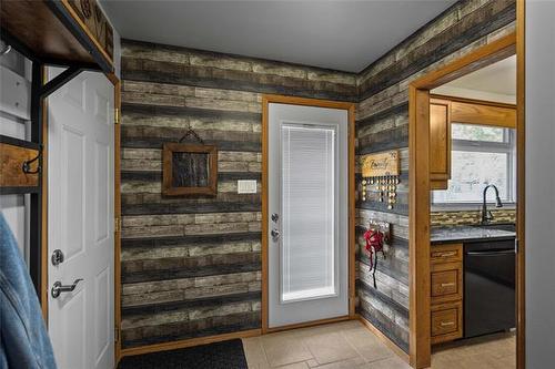 13 Lions Way, Stonewall, MB - Indoor Photo Showing Other Room