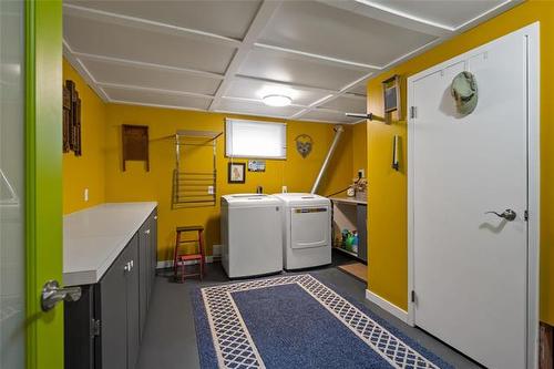13 Lions Way, Stonewall, MB - Indoor Photo Showing Laundry Room