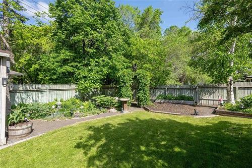 13 Lions Way, Stonewall, MB - Outdoor With Backyard