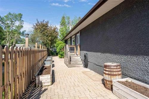 13 Lions Way, Stonewall, MB - Outdoor