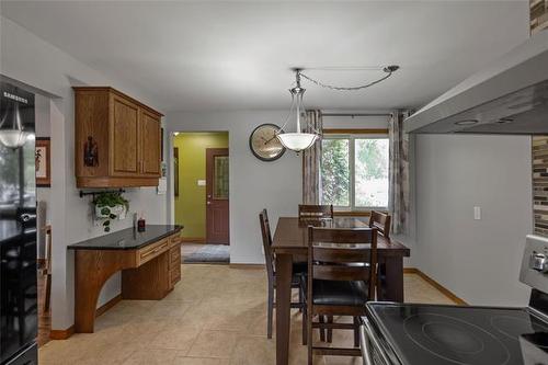 13 Lions Way, Stonewall, MB - Indoor Photo Showing Dining Room