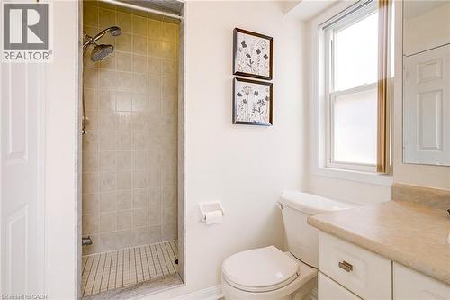 672 Mceastern Path, Milton, ON - Indoor Photo Showing Bathroom