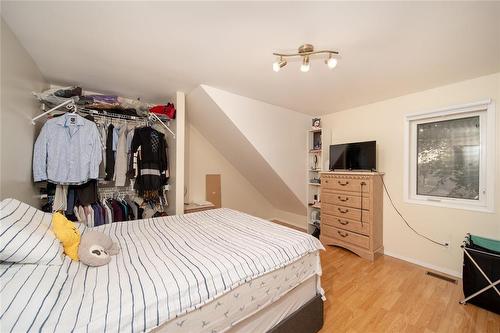 622 Main Street, Steinbach, MB - Indoor Photo Showing Bedroom