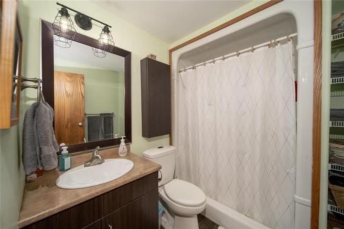 622 Main Street, Steinbach, MB - Indoor Photo Showing Bathroom