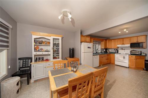 622 Main Street, Steinbach, MB - Indoor Photo Showing Other Room