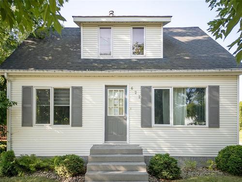 622 Main Street, Steinbach, MB - Outdoor With Exterior