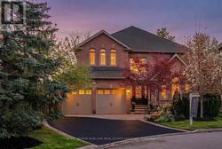 1729 RIVERBEND COURT  Mississauga, ON L5M 5J1