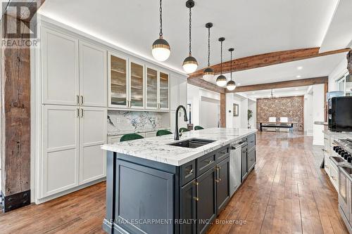 2019 Dundas Street, Burlington, ON - Indoor Photo Showing Kitchen With Upgraded Kitchen