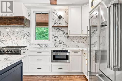 2019 Dundas Street, Burlington, ON - Indoor Photo Showing Kitchen With Upgraded Kitchen