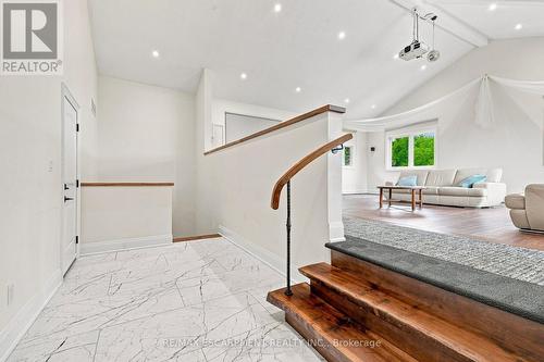 2019 Dundas Street, Burlington, ON - Indoor Photo Showing Other Room
