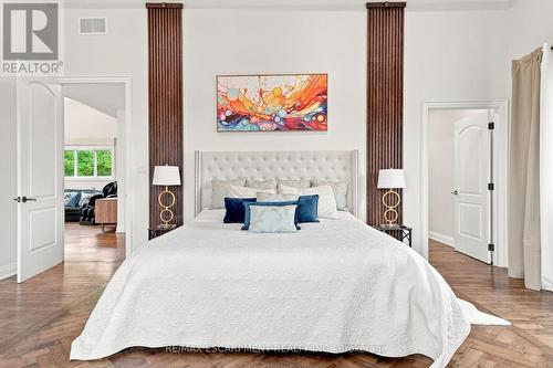 2019 Dundas Street, Burlington, ON - Indoor Photo Showing Bedroom